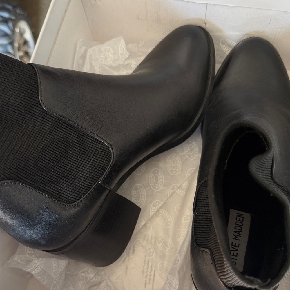 Steve Madden Sleek Black Ankle Booties